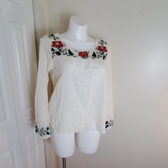 Lucky Brand Tops - Lucky brand embroidered top